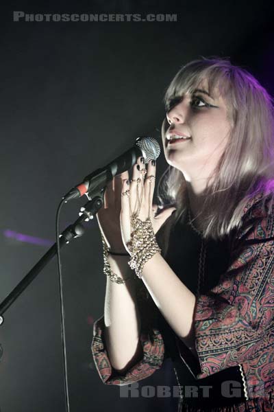 AUSTRA - 2011-12-15 - PARIS - La Maroquinerie - 